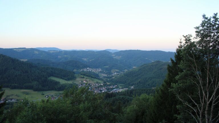 Dieses Bild zeigt eine Webcam-Aufnahme vom Achertal, aufgenommen am Samstag, den 25.07.2026 um 06:20 Uhr. Die Temperatur betrug 19.7°C.