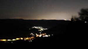 Dieses Bild zeigt eine Webcam-Aufnahme vom Achertal, aufgenommen am Mittwoch, den 12.08.2026 um 01:30 Uhr. Die Temperatur betrug 21°C.
