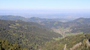 Dieses Bild zeigt eine Webcam-Aufnahme vom Achertal, aufgenommen am Donnerstag, den 23.04.2026 um 09:00 Uhr. Die Temperatur betrug 7.1°C.