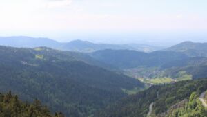Dieses Bild zeigt eine Webcam-Aufnahme vom Achertal, aufgenommen am Freitag, den 08.05.2026 um 15:20 Uhr. Die Temperatur betrug 13.7°C.