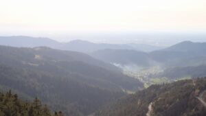 Dieses Bild zeigt eine Webcam-Aufnahme vom Achertal, aufgenommen am Donnerstag, den 09.04.2026 um 18:40 Uhr. Die Temperatur betrug 14.4°C.