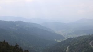 Dieses Bild zeigt eine Webcam-Aufnahme vom Achertal, aufgenommen am Donnerstag, den 07.05.2026 um 17:20 Uhr. Die Temperatur betrug 8.9°C.