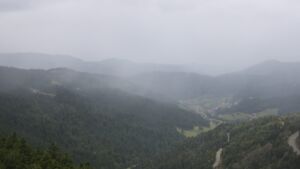 Dieses Bild zeigt eine Webcam-Aufnahme vom Achertal, aufgenommen am Montag, den 15.09.2025 um 11:50 Uhr. Die Temperatur betrug 14.3°C.