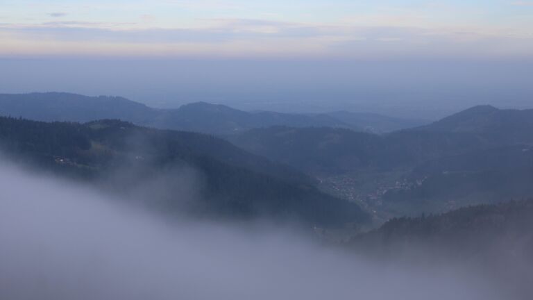 Dieses Bild zeigt eine Webcam-Aufnahme vom Achertal, aufgenommen am Samstag, den 11.04.2026 um 07:40 Uhr. Die Temperatur betrug 7.1°C.