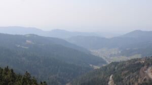 Dieses Bild zeigt eine Webcam-Aufnahme vom Achertal, aufgenommen am Montag, den 09.03.2026 um 14:10 Uhr. Die Temperatur betrug 10.6°C.