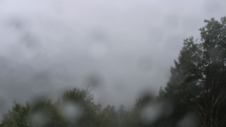 Dieses Bild zeigt eine Webcam-Aufnahme vom Achertal, aufgenommen am Donnerstag, den 08.10.2026 um 11:20 Uhr. Die Temperatur betrug 10.8°C.