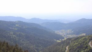Dieses Bild zeigt eine Webcam-Aufnahme vom Achertal, aufgenommen am Montag, den 19.05.2025 um 17:30 Uhr. Die Temperatur betrug 17°C.