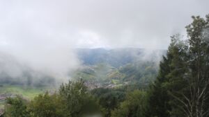 Dieses Bild zeigt eine Webcam-Aufnahme vom Achertal, aufgenommen am Samstag, den 10.10.2026 um 13:00 Uhr. Die Temperatur betrug 9°C.