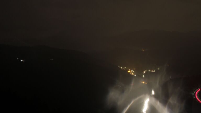 Dieses Bild zeigt eine Webcam-Aufnahme vom Achertal, aufgenommen am Samstag, den 26.07.2025 um 22:40 Uhr. Die Temperatur betrug 12.7°C.