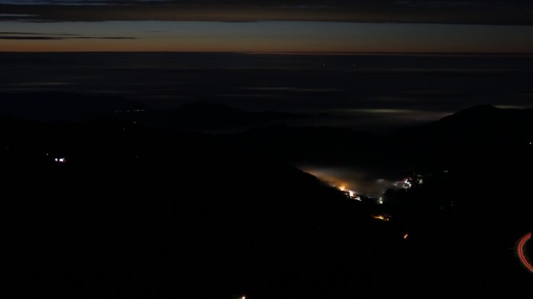 Dieses Bild zeigt eine Webcam-Aufnahme vom Achertal, aufgenommen am Samstag, den 08.11.2025 um 18:20 Uhr. Die Temperatur betrug 6.6°C.