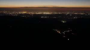 Dieses Bild zeigt eine Webcam-Aufnahme vom Achertal, aufgenommen am Dienstag, den 14.10.2025 um 19:50 Uhr. Die Temperatur betrug 6.8°C.