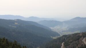 Dieses Bild zeigt eine Webcam-Aufnahme vom Achertal, aufgenommen am Freitag, den 06.03.2026 um 15:20 Uhr. Die Temperatur betrug 15.1°C.