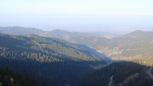 Dieses Bild zeigt eine Webcam-Aufnahme vom Achertal, aufgenommen am Donnerstag, den 05.03.2026 um 08:10 Uhr. Die Temperatur betrug 7.7°C.