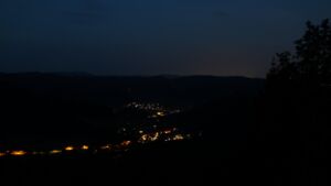 Dieses Bild zeigt eine Webcam-Aufnahme vom Achertal, aufgenommen am Samstag, den 18.07.2026 um 04:30 Uhr. Die Temperatur betrug 16°C.