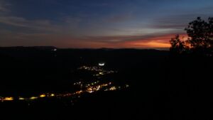 Dieses Bild zeigt eine Webcam-Aufnahme vom Achertal, aufgenommen am Samstag, den 19.09.2026 um 20:30 Uhr. Die Temperatur betrug 17.6°C.