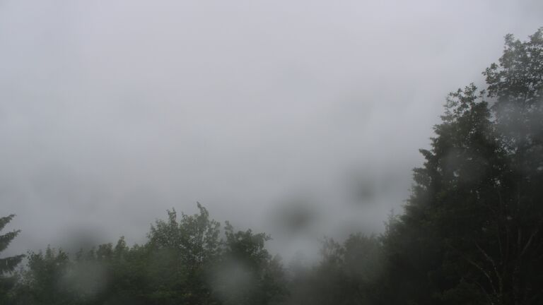 Dieses Bild zeigt eine Webcam-Aufnahme vom Achertal, aufgenommen am Freitag, den 12.06.2026 um 17:40 Uhr. Die Temperatur betrug 12.4°C.