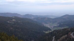 Dieses Bild zeigt eine Webcam-Aufnahme vom Achertal, aufgenommen am Montag, den 06.04.2026 um 07:10 Uhr. Die Temperatur betrug 4.5°C.