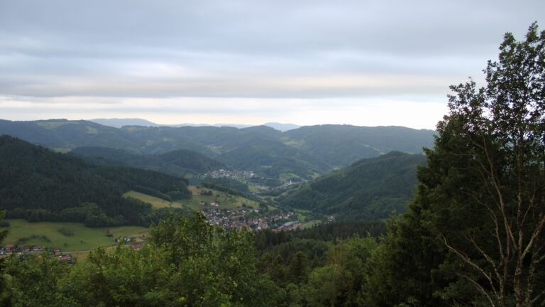 Dieses Bild zeigt eine Webcam-Aufnahme vom Achertal, aufgenommen am Samstag, den 13.06.2026 um 06:30 Uhr. Die Temperatur betrug 14.2°C.