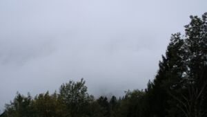 Dieses Bild zeigt eine Webcam-Aufnahme vom Achertal, aufgenommen am Sonntag, den 18.10.2026 um 15:30 Uhr. Die Temperatur betrug 7.5°C.