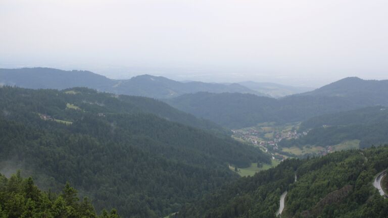 Dieses Bild zeigt eine Webcam-Aufnahme vom Achertal, aufgenommen am Mittwoch, den 04.06.2025 um 11:30 Uhr. Die Temperatur betrug 11.9°C.