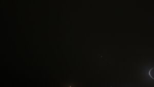 Dieses Bild zeigt eine Webcam-Aufnahme vom Achertal, aufgenommen am Samstag, den 07.02.2026 um 22:00 Uhr. Die Temperatur betrug 2.4°C.