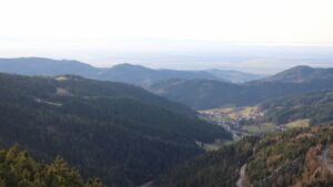 Dieses Bild zeigt eine Webcam-Aufnahme vom Achertal, aufgenommen am Dienstag, den 09.12.2025 um 15:30 Uhr. Die Temperatur betrug 10.8°C.