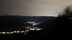 Dieses Bild zeigt eine Webcam-Aufnahme vom Achertal, aufgenommen am Mittwoch, den 15.07.2026 um 00:30 Uhr. Die Temperatur betrug 22.2°C.