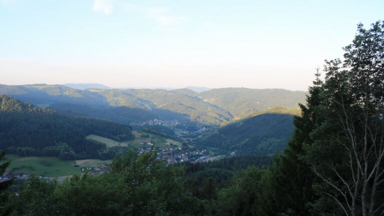 Dieses Bild zeigt eine Webcam-Aufnahme vom Achertal, aufgenommen am Freitag, den 19.06.2026 um 06:20 Uhr. Die Temperatur betrug 22°C.