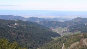 Dieses Bild zeigt eine Webcam-Aufnahme vom Achertal, aufgenommen am Sonntag, den 05.04.2026 um 09:50 Uhr. Die Temperatur betrug 10.8°C.