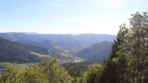 Dieses Bild zeigt eine Webcam-Aufnahme vom Achertal, aufgenommen am Freitag, den 25.09.2026 um 16:50 Uhr. Die Temperatur betrug 22.6°C.