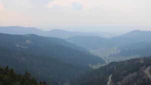 Dieses Bild zeigt eine Webcam-Aufnahme vom Achertal, aufgenommen am Samstag, den 21.03.2026 um 14:50 Uhr. Die Temperatur betrug 6.6°C.