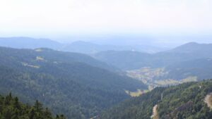Dieses Bild zeigt eine Webcam-Aufnahme vom Achertal, aufgenommen am Mittwoch, den 02.07.2025 um 16:50 Uhr. Die Temperatur betrug 25°C.