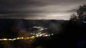 Dieses Bild zeigt eine Webcam-Aufnahme vom Achertal, aufgenommen am Freitag, den 12.06.2026 um 23:40 Uhr. Die Temperatur betrug 13.1°C.
