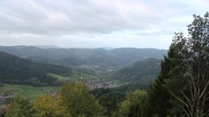Dieses Bild zeigt eine Webcam-Aufnahme vom Achertal, aufgenommen am Montag, den 26.10.2026 um 08:20 Uhr. Die Temperatur betrug 5.3°C.