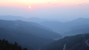 Dieses Bild zeigt eine Webcam-Aufnahme vom Achertal, aufgenommen am Mittwoch, den 18.03.2026 um 18:30 Uhr. Die Temperatur betrug 4.2°C.