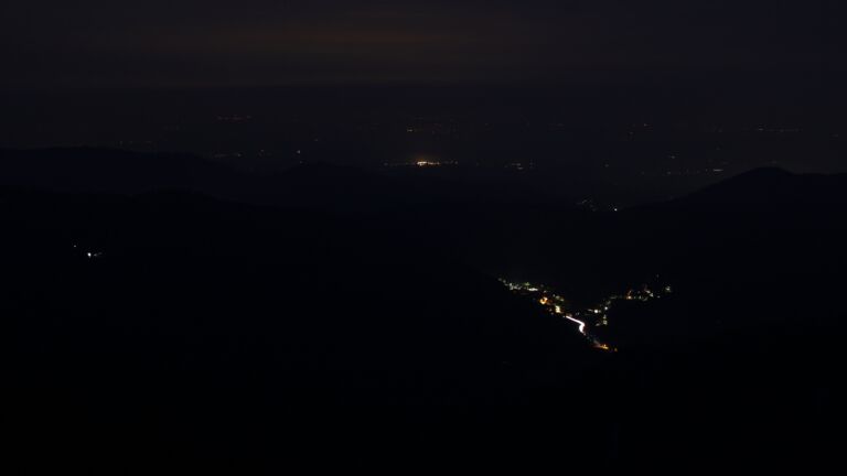 Dieses Bild zeigt eine Webcam-Aufnahme vom Achertal, aufgenommen am Dienstag, den 30.09.2025 um 06:30 Uhr. Die Temperatur betrug 8.4°C.
