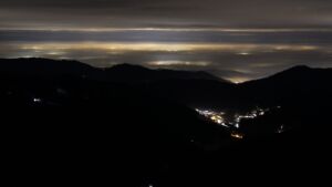 Dieses Bild zeigt eine Webcam-Aufnahme vom Achertal, aufgenommen am Donnerstag, den 22.01.2026 um 22:30 Uhr. Die Temperatur betrug 3°C.