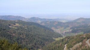 Dieses Bild zeigt eine Webcam-Aufnahme vom Achertal, aufgenommen am Montag, den 06.04.2026 um 10:10 Uhr. Die Temperatur betrug 8.7°C.