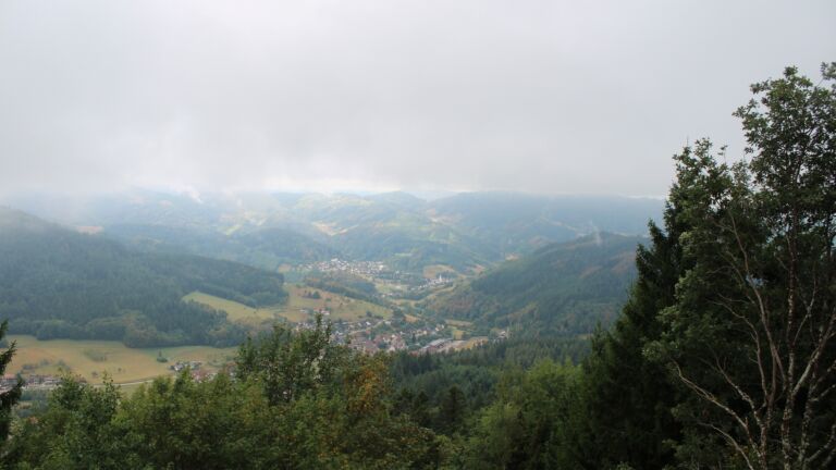 Dieses Bild zeigt eine Webcam-Aufnahme vom Achertal, aufgenommen am Samstag, den 22.08.2026 um 09:30 Uhr. Die Temperatur betrug 10.9°C.