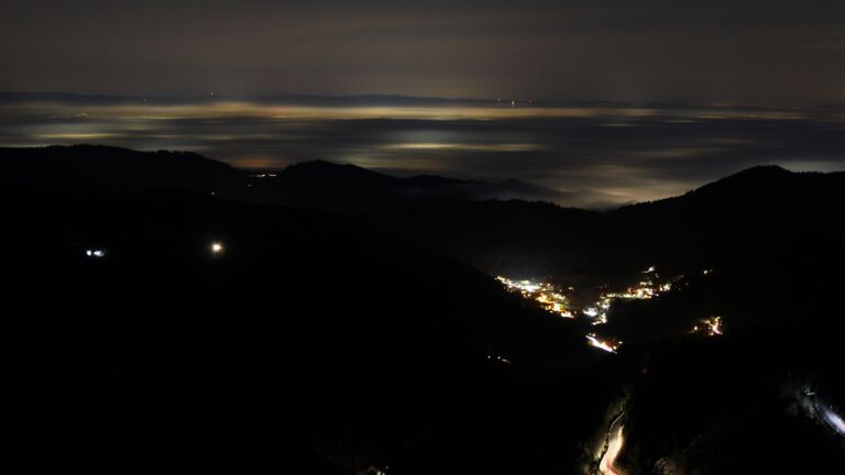 Dieses Bild zeigt eine Webcam-Aufnahme vom Achertal, aufgenommen am Dienstag, den 16.12.2025 um 06:40 Uhr. Die Temperatur betrug 8.3°C.