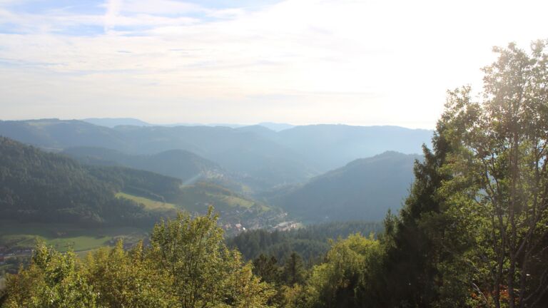 Dieses Bild zeigt eine Webcam-Aufnahme vom Achertal, aufgenommen am Samstag, den 03.10.2026 um 17:30 Uhr. Die Temperatur betrug 23°C.