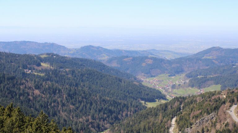 Dieses Bild zeigt eine Webcam-Aufnahme vom Achertal, aufgenommen am Mittwoch, den 08.04.2026 um 13:40 Uhr. Die Temperatur betrug 16.2°C.