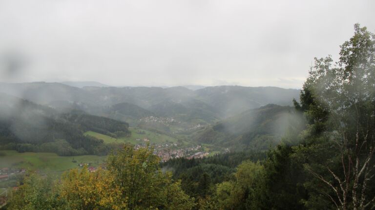 Dieses Bild zeigt eine Webcam-Aufnahme vom Achertal, aufgenommen am Mittwoch, den 21.10.2026 um 14:20 Uhr. Die Temperatur betrug 6.6°C.