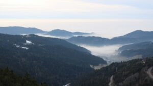 Dieses Bild zeigt eine Webcam-Aufnahme vom Achertal, aufgenommen am Donnerstag, den 22.01.2026 um 16:00 Uhr. Die Temperatur betrug 6.8°C.