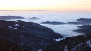 Dieses Bild zeigt eine Webcam-Aufnahme vom Achertal, aufgenommen am Samstag, den 22.11.2025 um 16:40 Uhr. Die Temperatur betrug -3.9°C.
