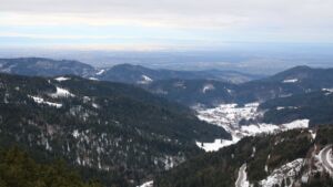 Dieses Bild zeigt eine Webcam-Aufnahme vom Achertal, aufgenommen am Dienstag, den 13.01.2026 um 09:40 Uhr. Die Temperatur betrug 5.1°C.