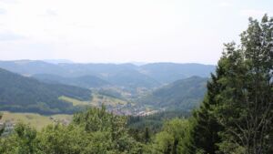 Dieses Bild zeigt eine Webcam-Aufnahme vom Achertal, aufgenommen am Sonntag, den 26.07.2026 um 14:40 Uhr. Die Temperatur betrug 25.9°C.