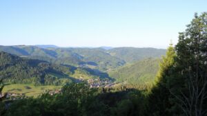 Dieses Bild zeigt eine Webcam-Aufnahme vom Achertal, aufgenommen am Freitag, den 22.05.2026 um 07:10 Uhr. Die Temperatur betrug 15.4°C.