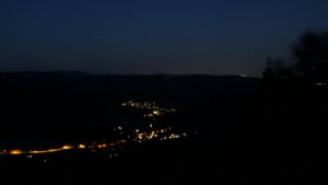 Dieses Bild zeigt eine Webcam-Aufnahme vom Achertal, aufgenommen am Donnerstag, den 13.08.2026 um 05:10 Uhr. Die Temperatur betrug 22.3°C.