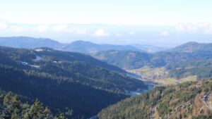 Dieses Bild zeigt eine Webcam-Aufnahme vom Achertal, aufgenommen am Dienstag, den 18.11.2025 um 12:40 Uhr. Die Temperatur betrug 3.1°C.